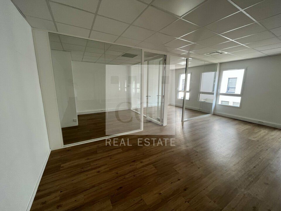 À LOUER – BUREAUX MODERNES DE 124 m² – DARDILLY / TECHLID