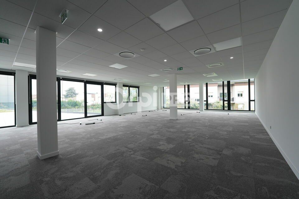 BUREAUX A LOUER - 829,50 m² DIVISIBLE - LIMONEST