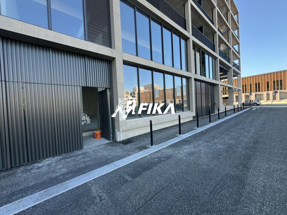 A VENDRE LOCAL D'ACTIVITÉ  210,58 m² - (33100) BORDEAUX