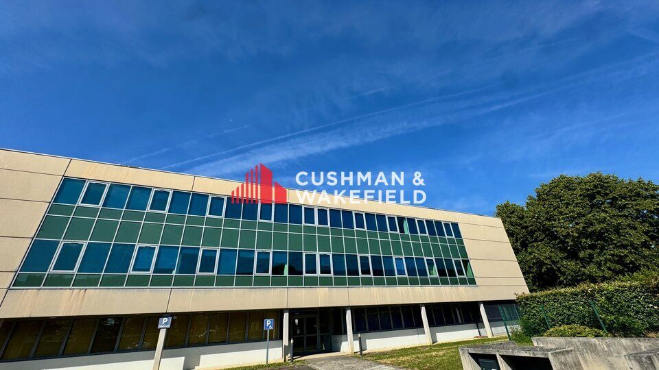 Location bureaux 1934 m² non divisibles