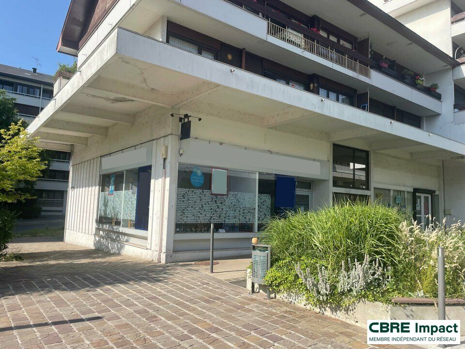 Vente local commercial 69 m² non divisibles