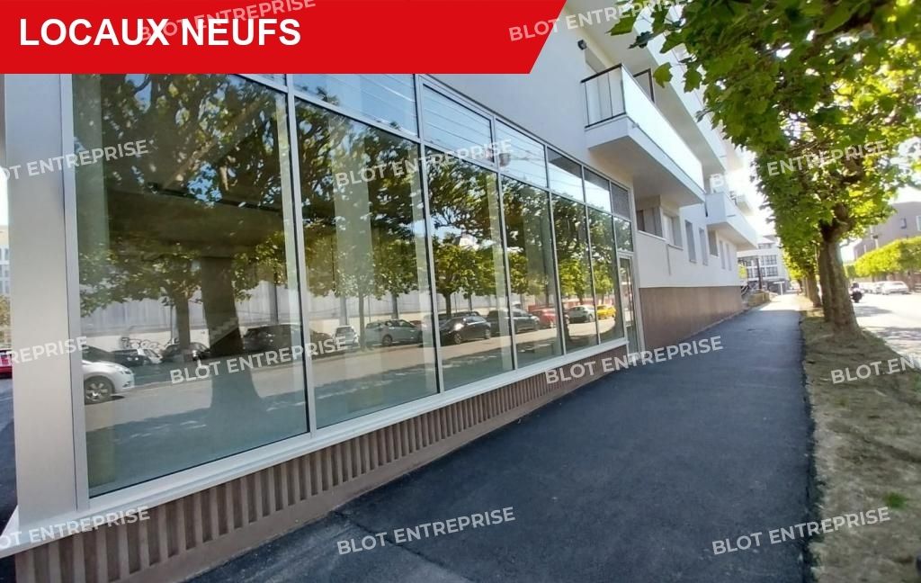 Location local commercial 112 m² non divisibles