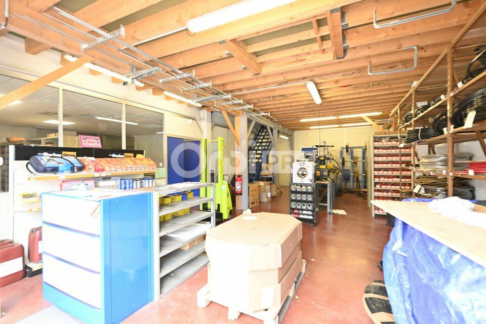 Location local d''activites 205 m² non divisibles