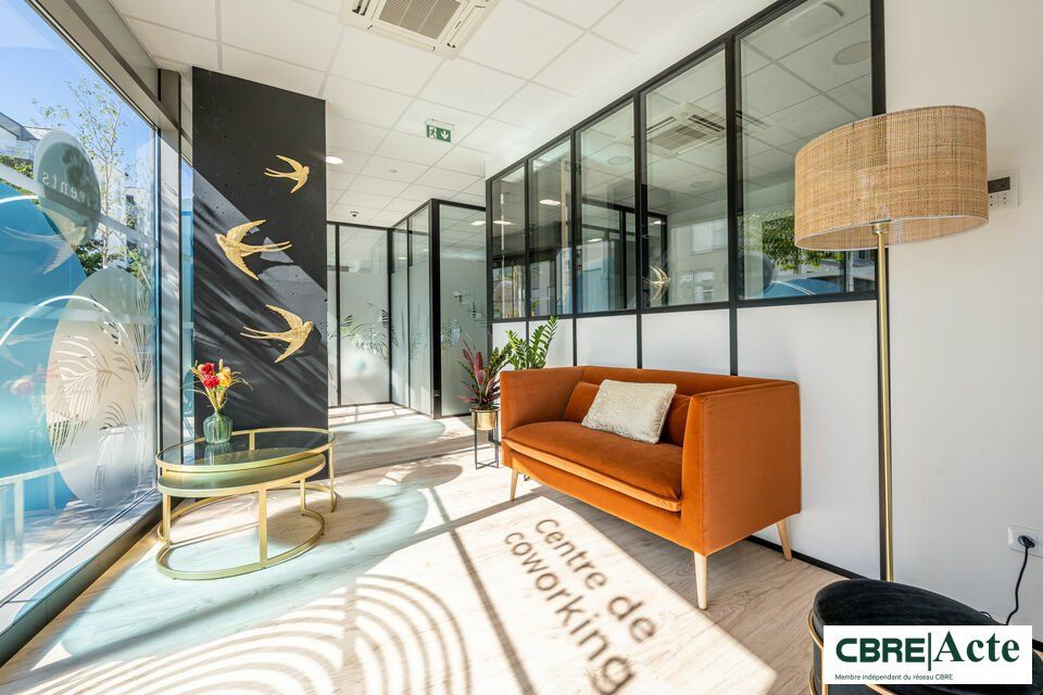 Location bureaux 160.5 m² divisibles à partir de 17.4 m²