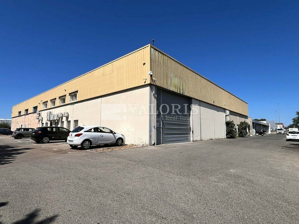 Location local d''activites 526 m² non divisibles