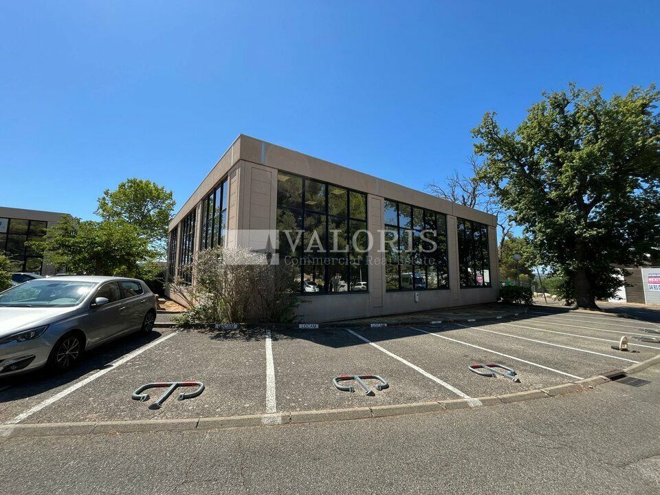 Location bureaux 179 m² non divisibles