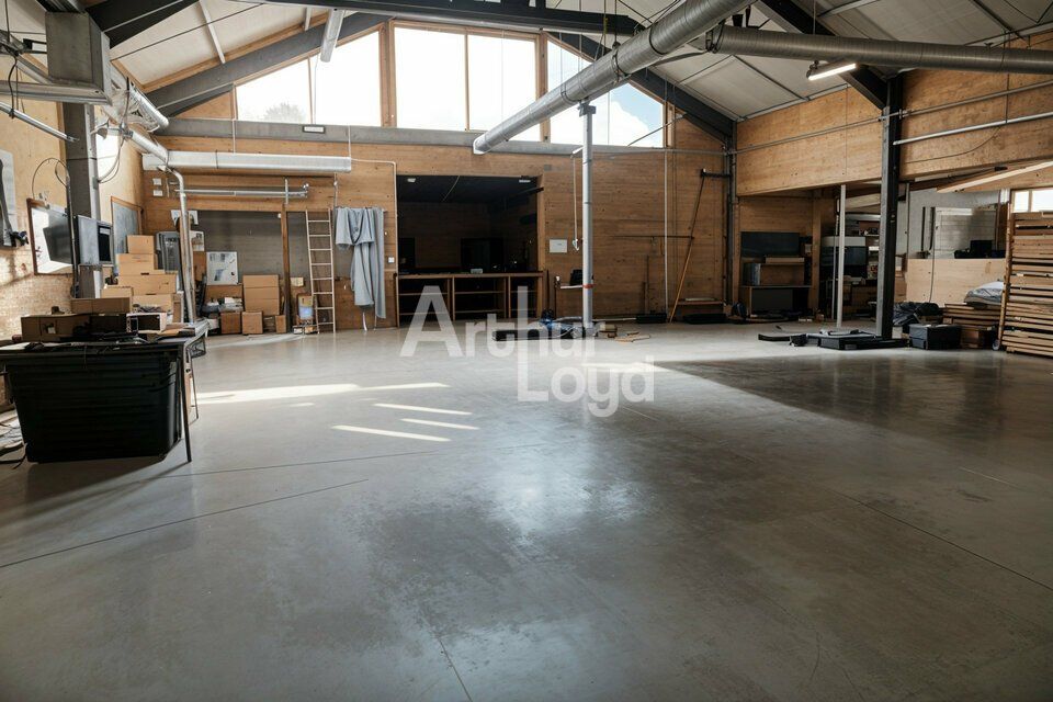 Vente local d''activites 1460 m² non divisibles