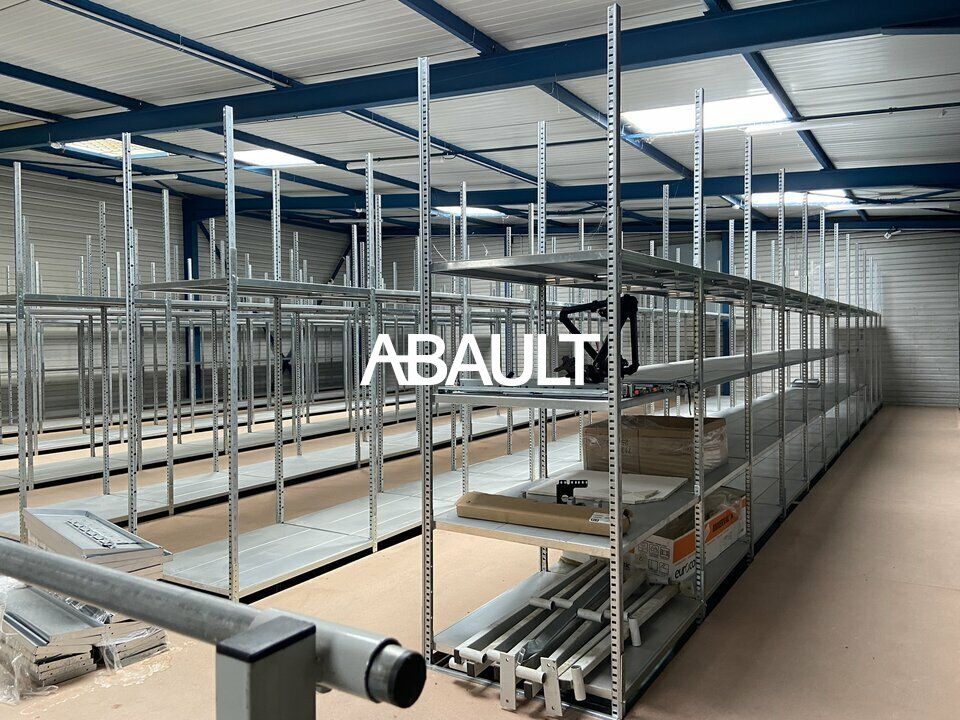 TOULOUSE THIBAUD - A VENDRE Murs d'activités d'une surface d'environ 1350 m²