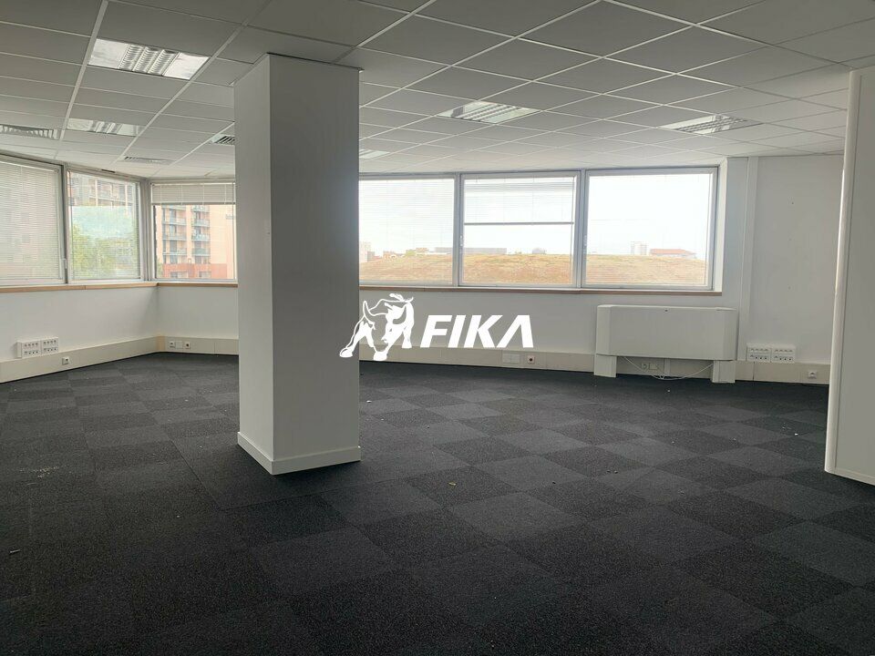 A LOUER BUREAUX 2076 m² (31000) TOULOUSE