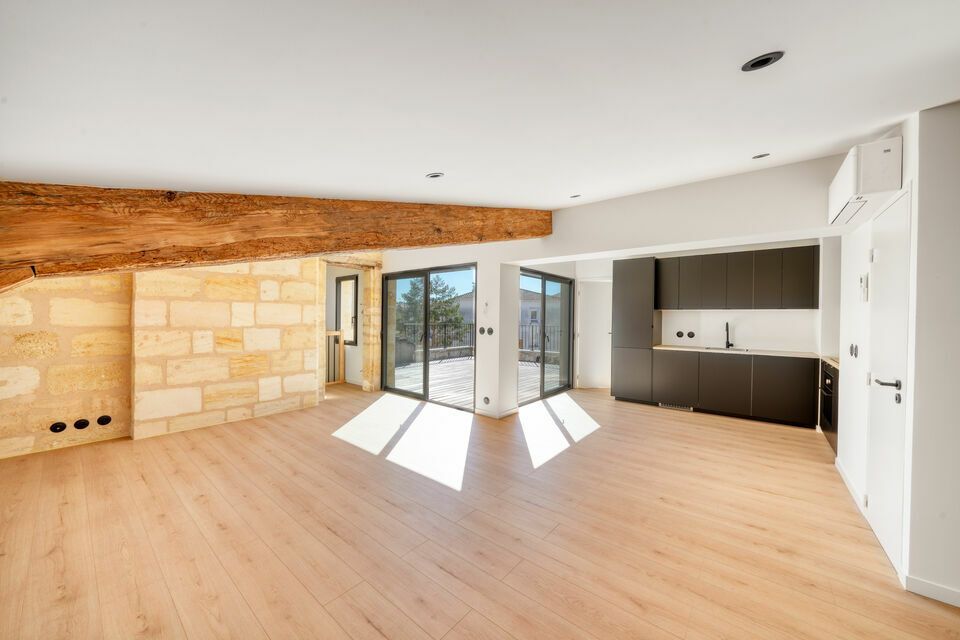 À LOUER – Bureaux avec rooftop – Rue Fondaudège, Bordeaux