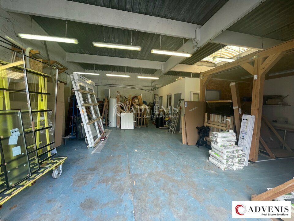 Location local d''activites 260 m² non divisibles