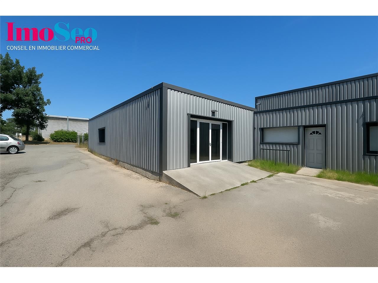 Location local 164.00 m² à CARBON BLANC