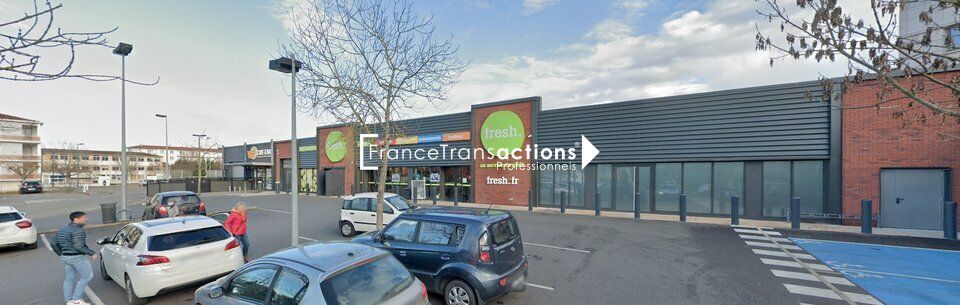 A LOUER LOCAL COMMERCIAL 740 m² AUCH ZONE COMMERCIALE