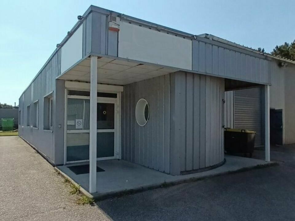 Location local d''activites 312 m² non divisibles