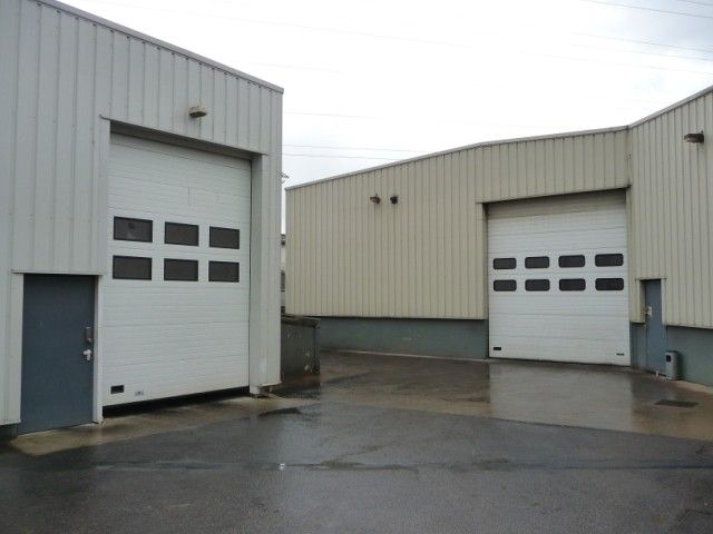 Location local d''activites 594 m² non divisibles