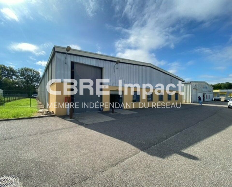 Vente local d''activites 2596 m² non divisibles