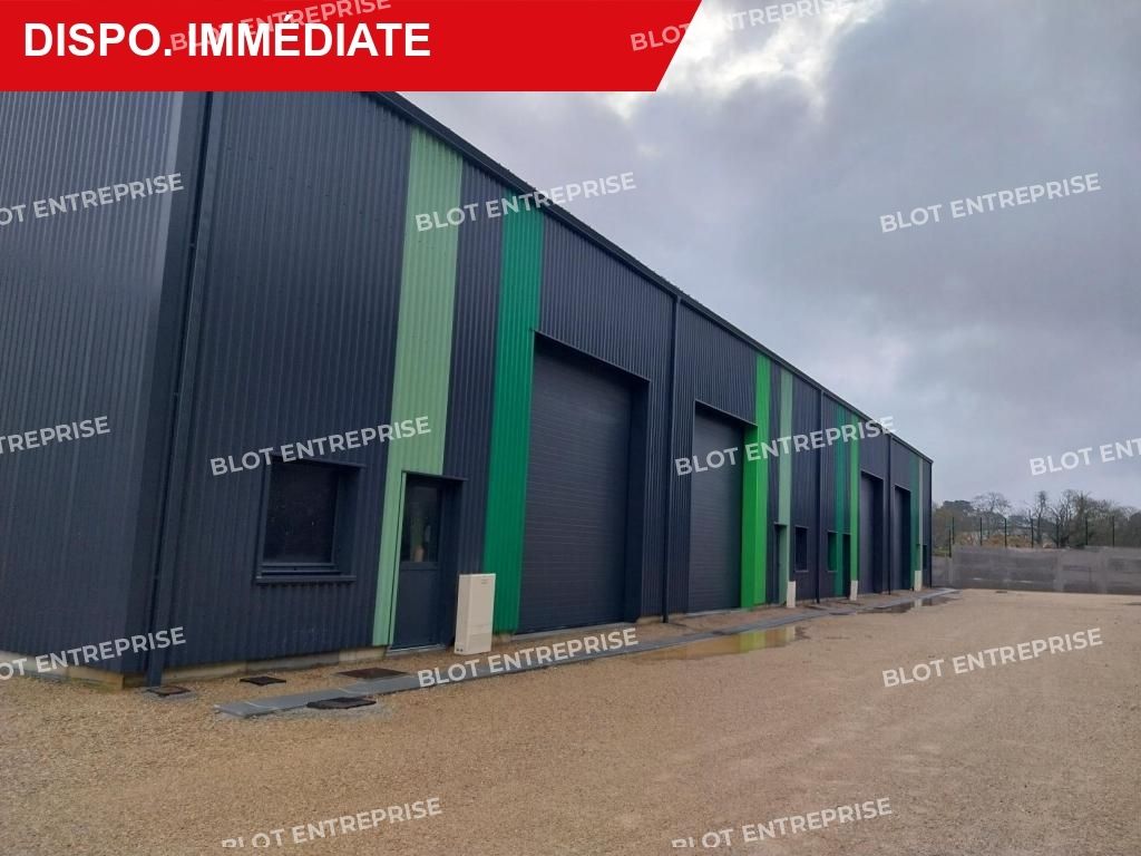 Location entrepôts 137 m² non divisibles