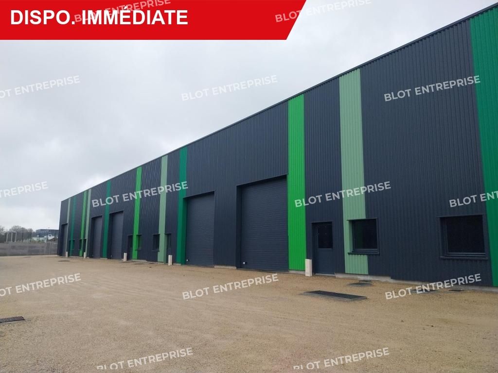Location entrepôts 137 m² non divisibles