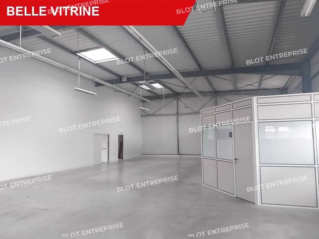 Location local commercial 644 m² non divisibles