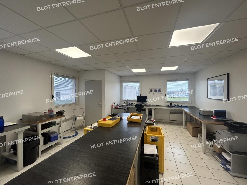 Location bureaux 98 m² non divisibles