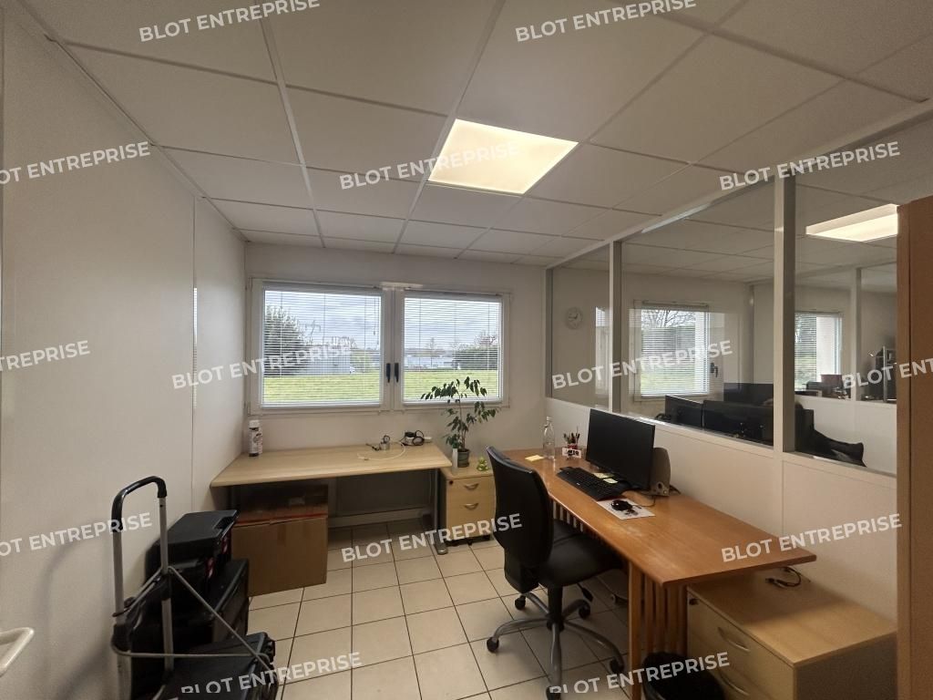 Location bureaux 98 m² non divisibles