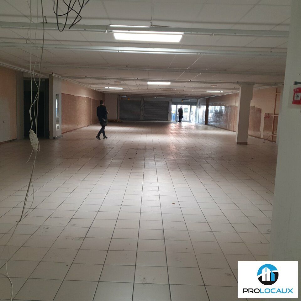 Location local commercial 520 m² non divisibles