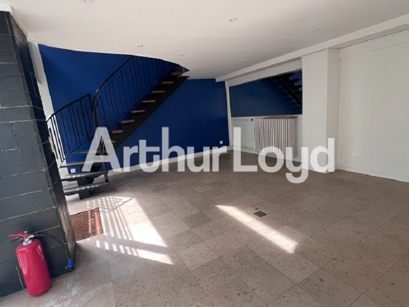 Location local commercial 100.00 m² à CAEN