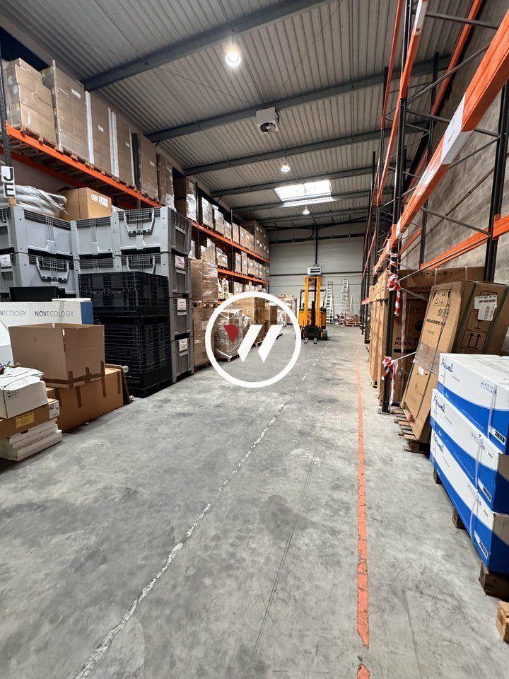 Location local d''activites 522 m² non divisibles