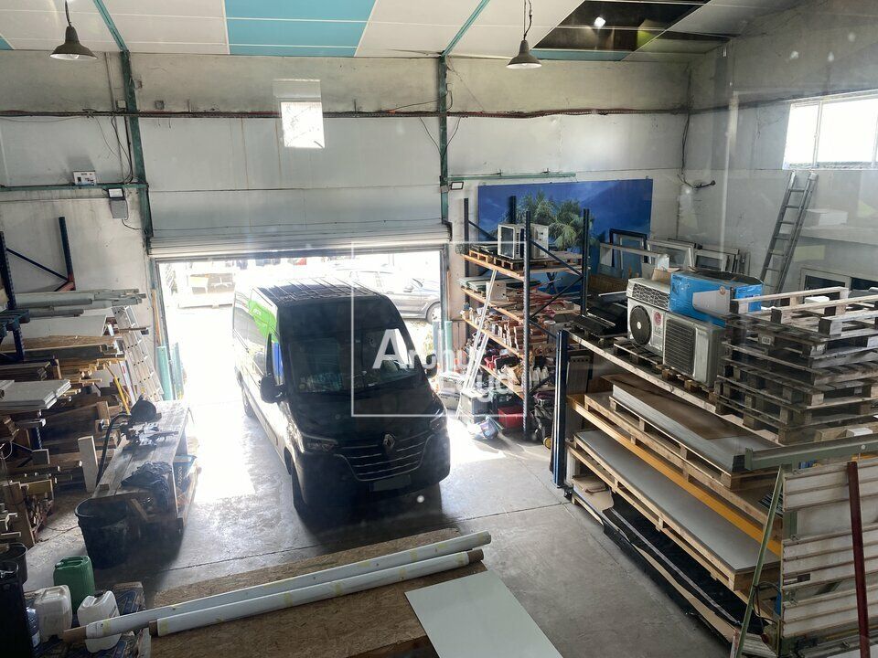 Vente local d''activites 800 m² non divisibles