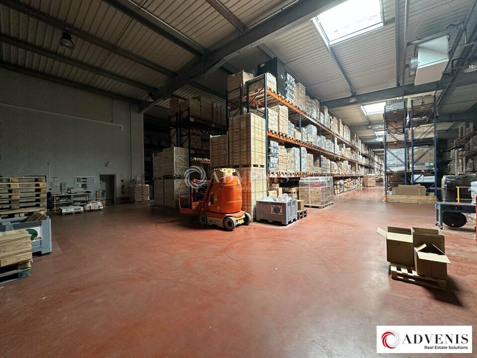 Location local d''activites 3070 m² non divisibles
