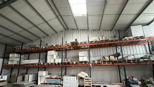 Location entrepôts 500 m² non divisibles