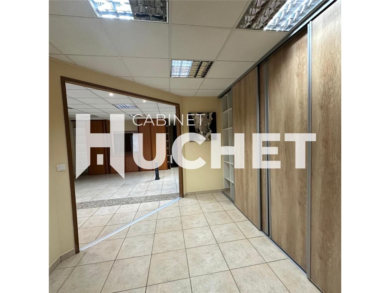 Vente bureaux 110 m² à EPRON