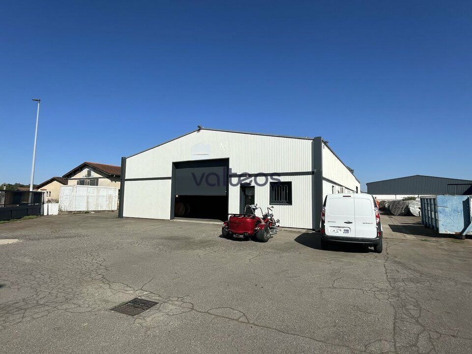 Location local d''activites 600 m² non divisibles
