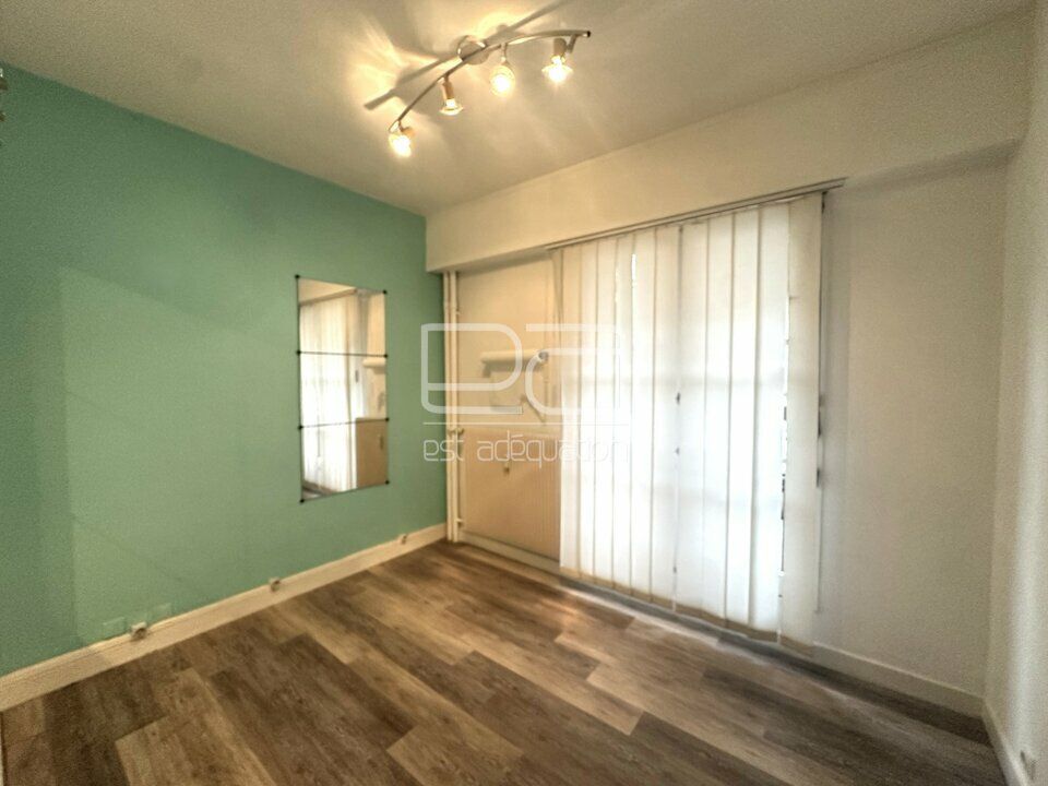 À VENDRE – BUREAUX 47 M² + ANNEXES –  NANCY QUARTIER VIEILLE VILLE