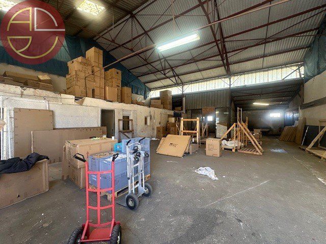 Location local 450 m² à L''UNION