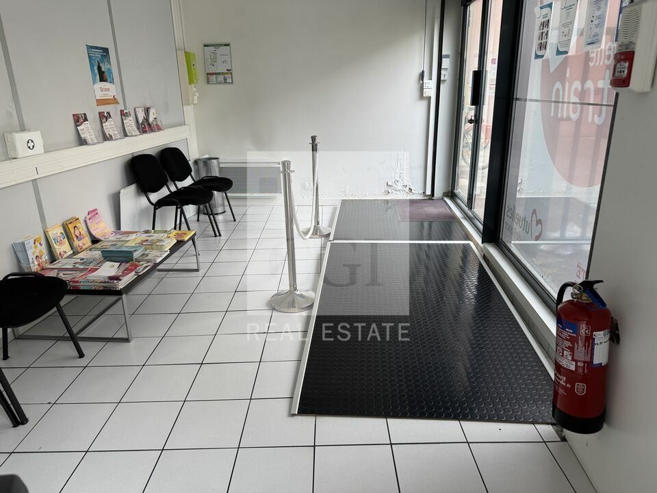 À LOUER – BUREAUX EN RDC DE 124 m² – LYON 3 / PROCHE PART-DIEU