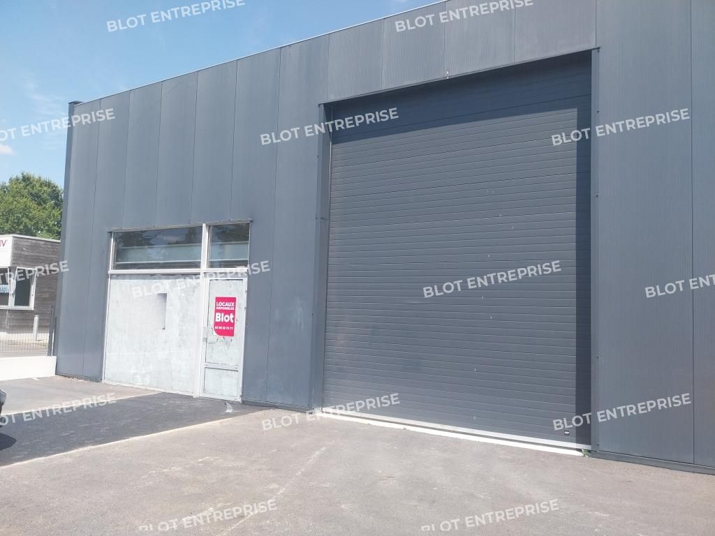 Location entrepôts 662 m² non divisibles