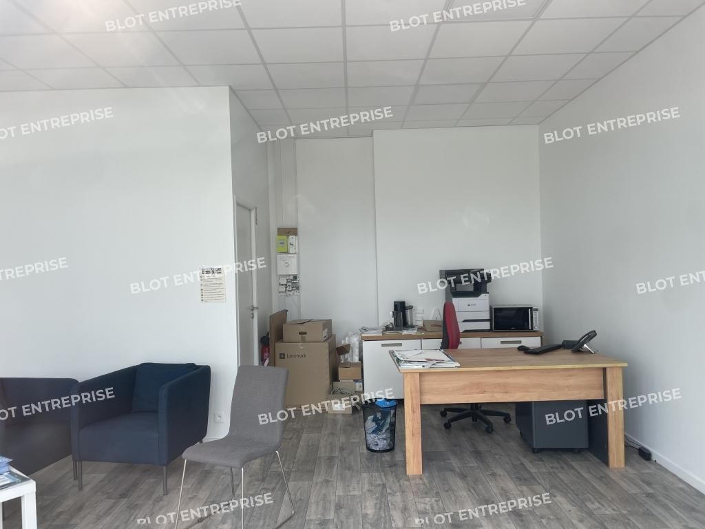 Location local commercial 74 m² non divisibles
