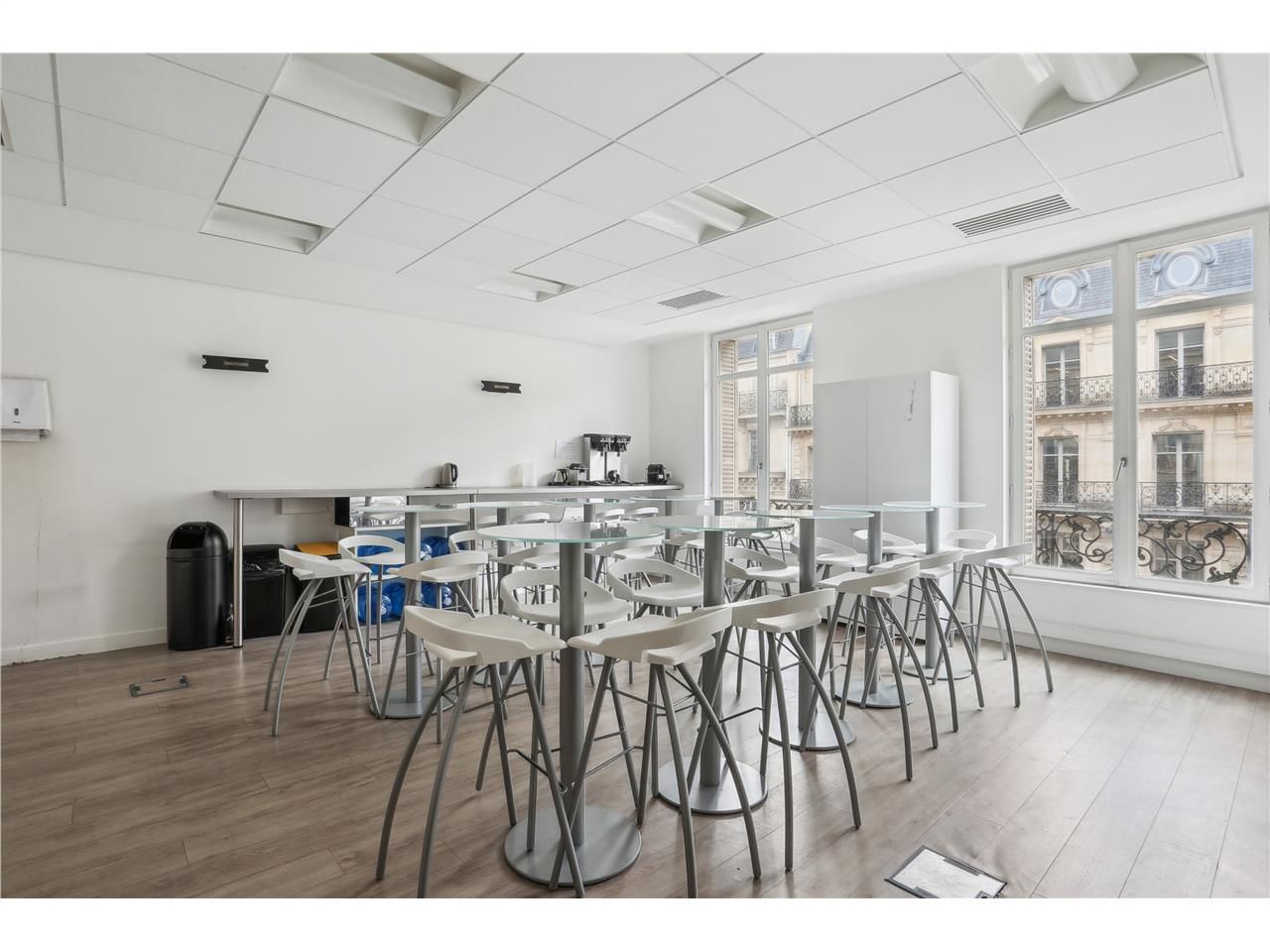 Location bureaux 712 m² non divisibles