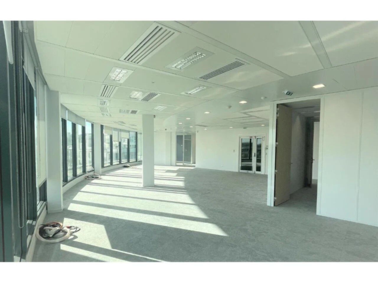 Location bureaux 180 m² non divisibles