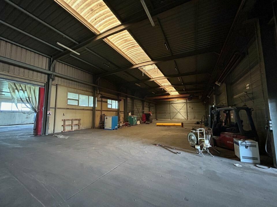Vente local d''activites 865 m² non divisibles