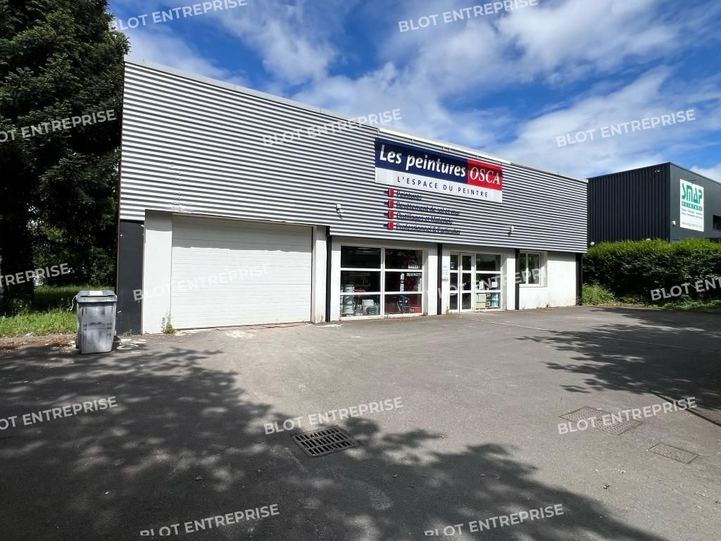 Location entrepôts 340 m² non divisibles