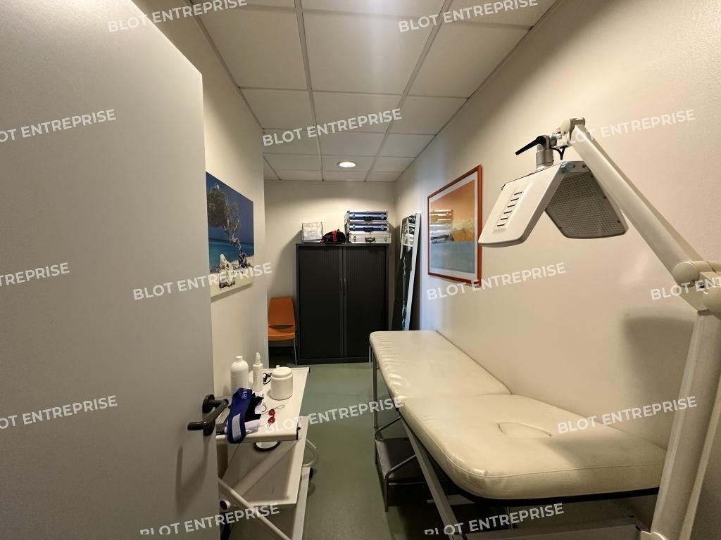 Vente bureaux 111 m² non divisibles