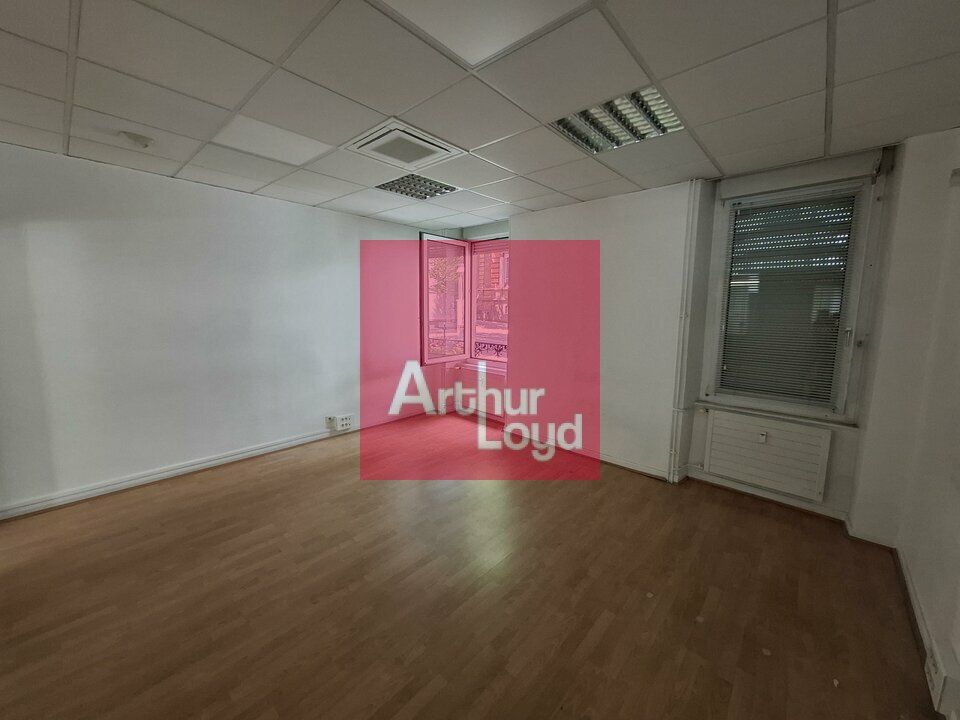 CLERMONT FERRAND BUREAUX A VENDRE 225 M²