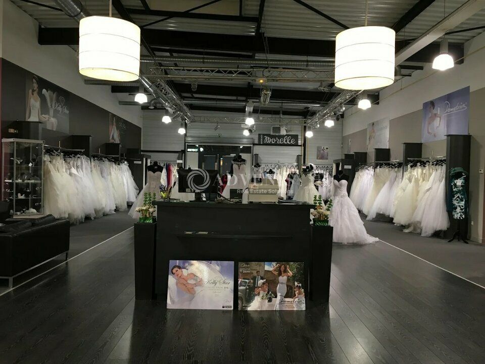 LOCAL COMMERCIAL DE 720 M² A LOUER 