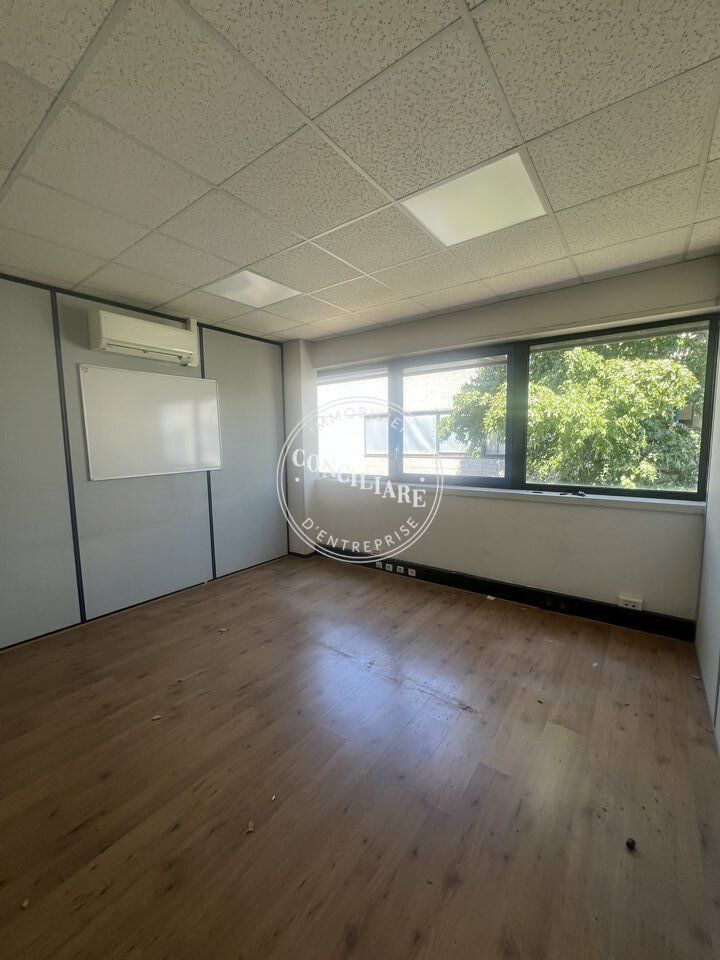 Location bureaux 102 m² non divisibles