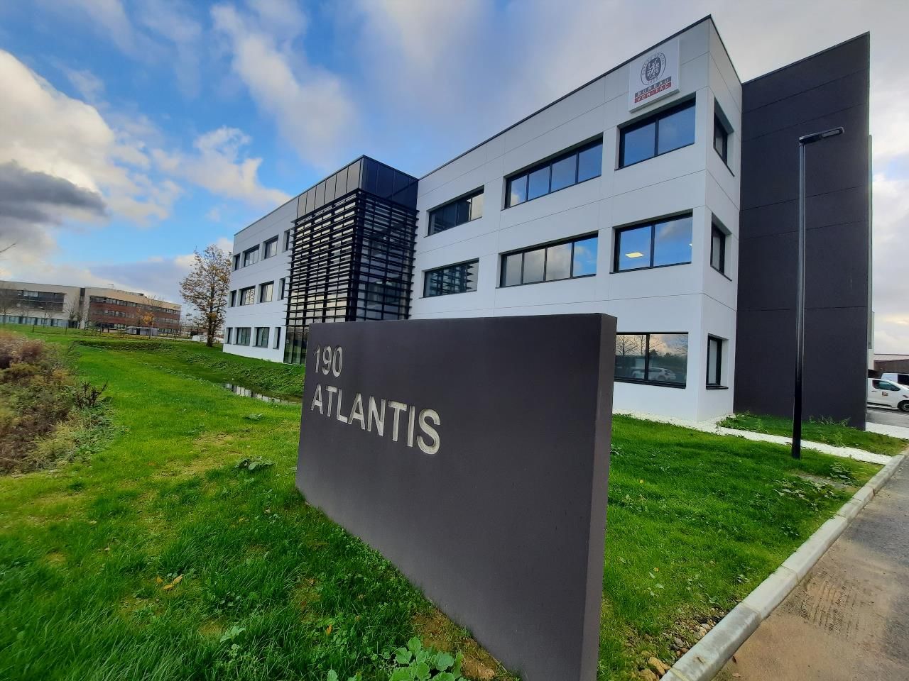 Location bureaux 228.72 m² non divisibles