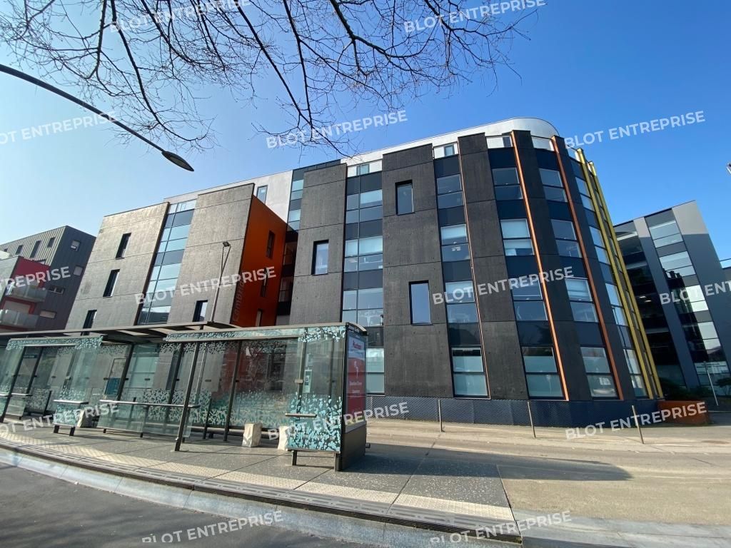 Location bureaux 350 m² non divisibles