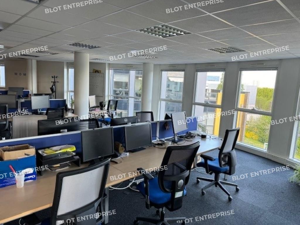 Location bureaux 350 m² non divisibles