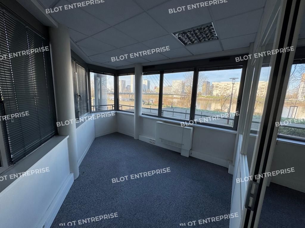 Vente bureaux 209 m² non divisibles
